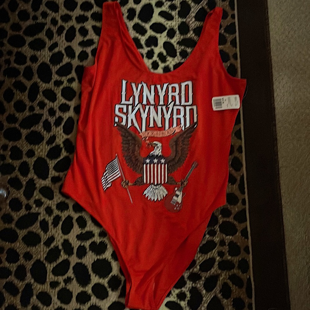 LYNARD SKYNYRD SWIMSUIT. ROCK N ROLL TO THE POOL. 🤘😎🤘